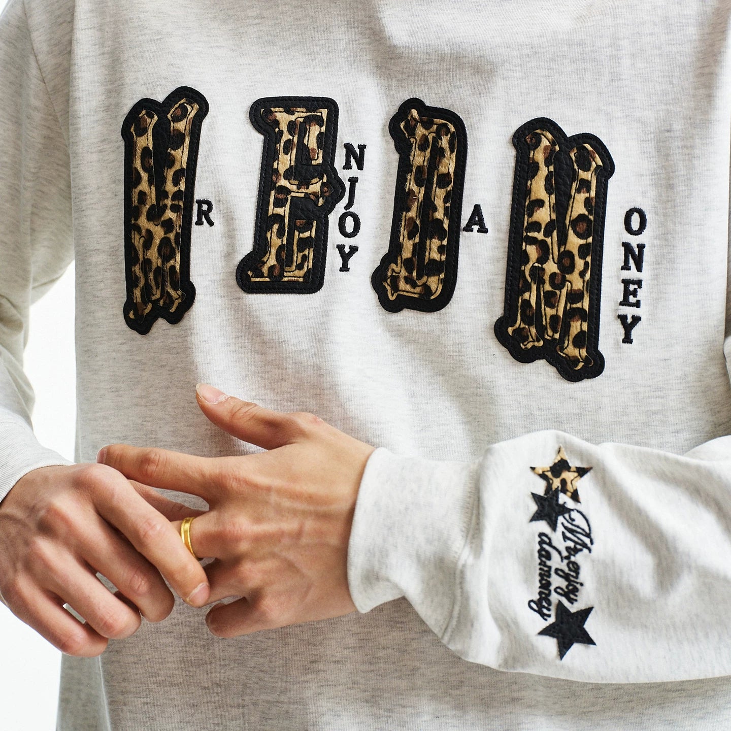 MEDM double-layer leather leopard print patch embroidered casual round neck long sleeved T-shirt trendy and versatile couple loose top