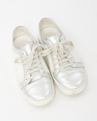 Chanel White Leather and Silver CC Logo Low-Top Sneakers - 36