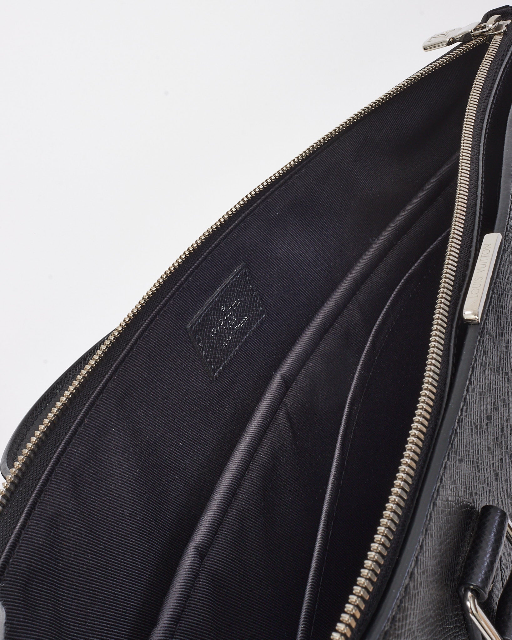 Louis Vuitton Black Taiga Leather Anton Soft 2Way Briefcase