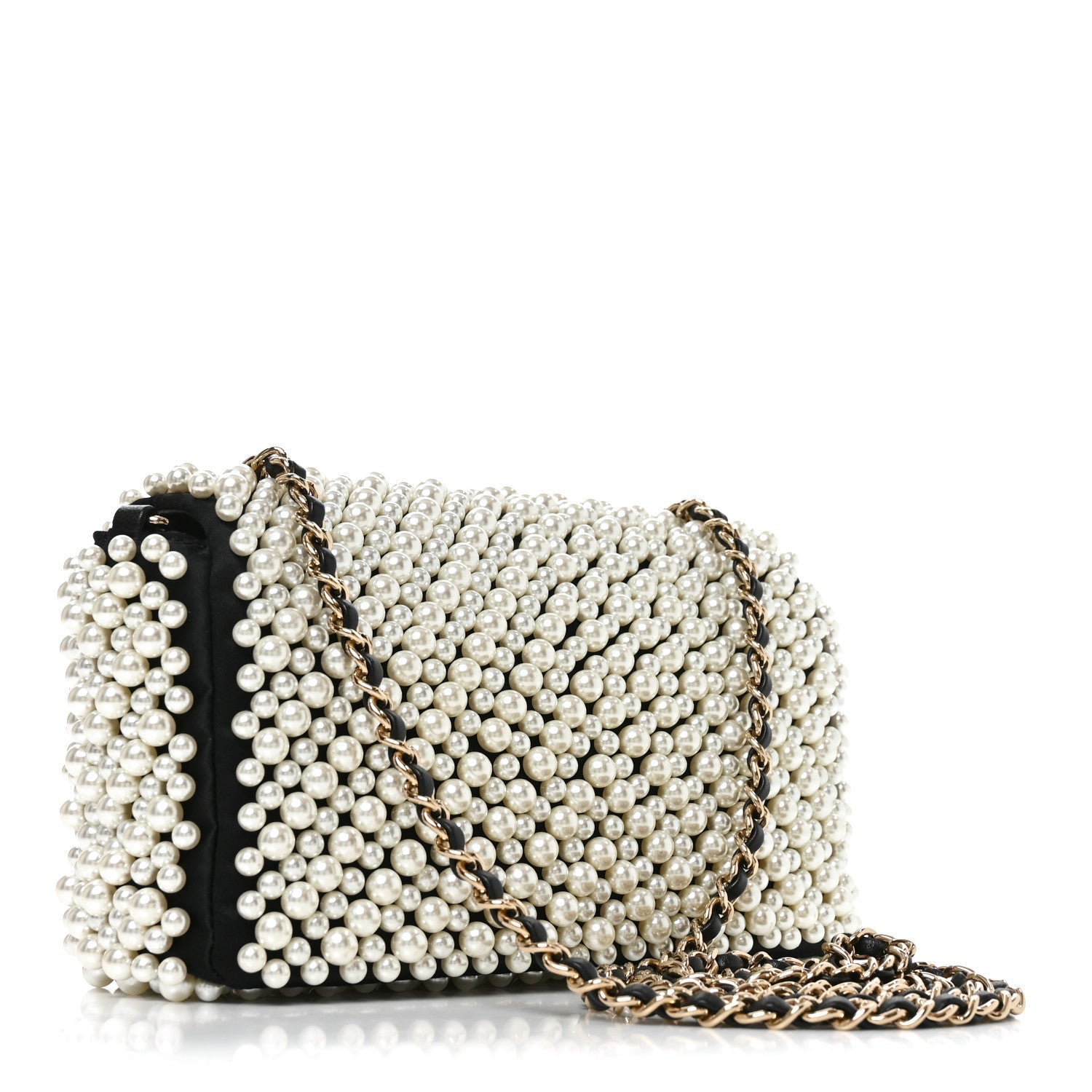 Lambskin Pearl On Flap Black